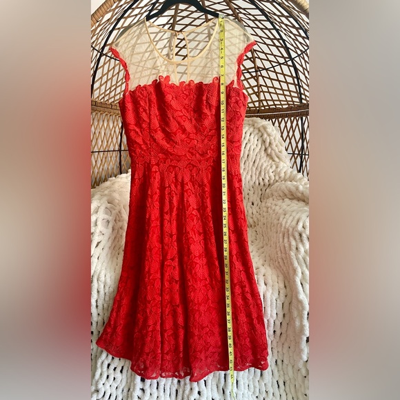 Updated with measurements.
Anthropologie Roseland Dress size 4 - Picture 14 of 16
